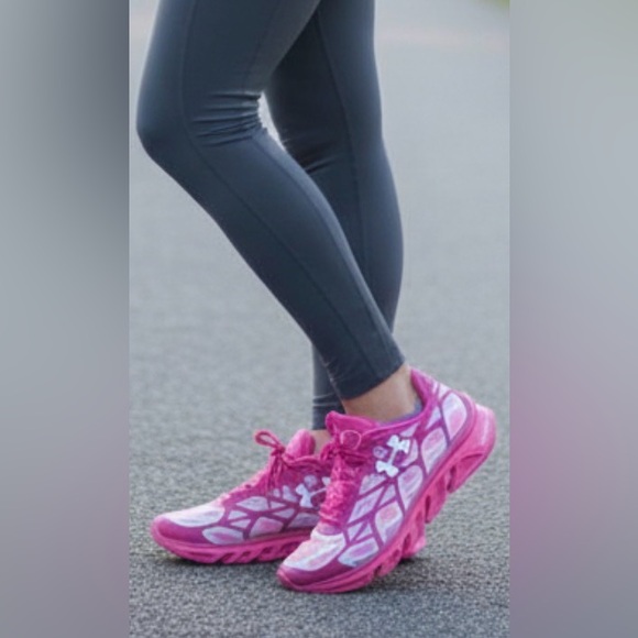 Under Armour Spine Youth Pink & White Running Sneakers Size 6.5Y / Women’s 7.5/8 - Picture 2 of 15